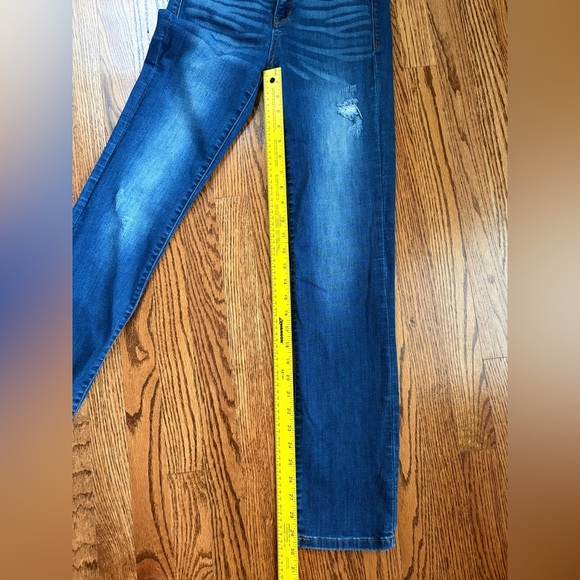 Judy Blue Straight Leg Distressed Jeans Size 3/26 - Picture 7 of 7